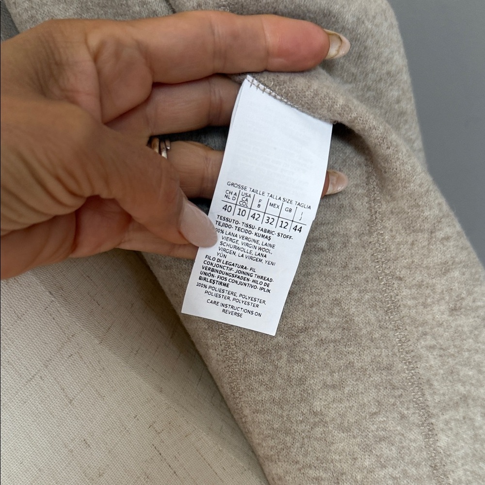 MaxMara NWT Virgin Wool Beige Blazer NWT Classic Tailored Jacket Size 10 - Picture 8 of 8